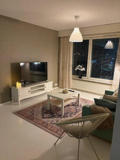 A bright home in a prime location! - 9
