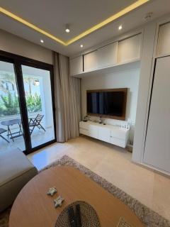 Modern Studio Garden View | Ancient Sands - 9