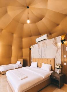 Olivia Rum Luxury Bubbles & Jeep Tours - 8