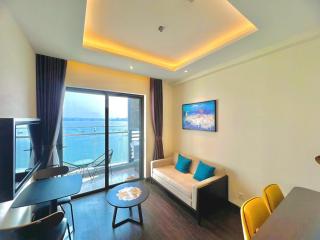 SkyLux 2BR The Saphire Residence Sea View - 1