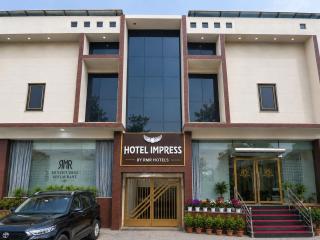 Hotel Impress By RMR Hotels - 2