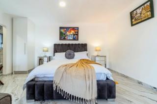 Charming Holiday House in Edenvale Pet-Friendly Retreat - 8