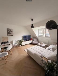 Modern apartment in Essen-Rüttenscheid, great location - 0