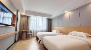 Guangzhou Liangyou Qicheng Hotel (Gangding Subway Station Jinan University Branch) - 7