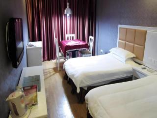 Yiwu Friend Sunshine Hotel - 8