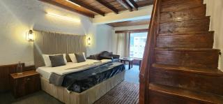 Shanti Cafe - Signature Stays Manali - 9