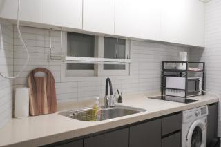 The Mediance, 1 minute to Samgakji area, 2 rooms, 3 beds, Myeongdong, Hongdae, Itaewon, Seoul Station, maximum 4 people, HYBE, airport bus - Seoul - 4