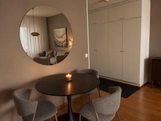 Cozy Downtown Apartment With Sauna & Parking - Ailo Apartments - 5