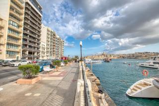 Sea Breeze Sliema Seafront with Valletta Views - 3