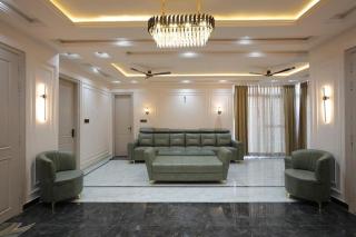 SkySuite Lux Private Pool Penthouse & Night Views - 0