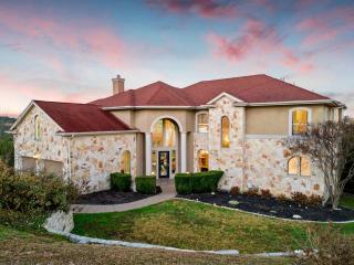 Lake Travis Retreat with Hot Tub, Theater & Game Room in Texas - 0