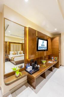Hotel Grand Plaza - Near New Delhi Railway Station And Connaught Place - By M S Hospitality - 6