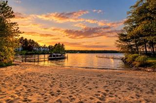 Luxury Lake House with Gas Fireplace, Fire Table & AC in Naples, Maine - 8
