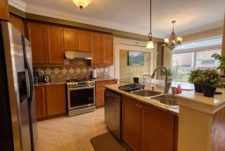 Family-friendly house near Toronto airport - 4