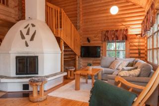 Villa Porontima | Cozy Lakeside Cabin for 12 - 3