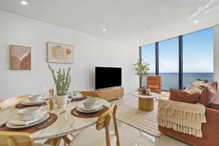 Sea view Beachfront apartment in surfers - 3