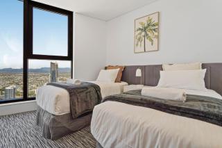 Sea view Beachfront apartment in surfers - 2