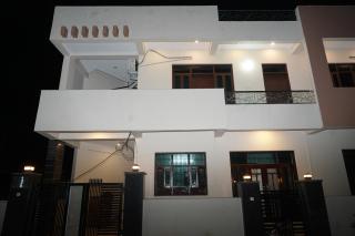 Sarayu Homes New navratan Near celebration mall - 9