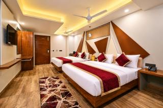 Hotel Blue By Nest Roomz - 0