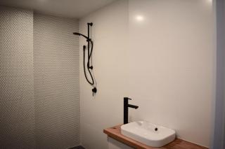 Luxury spacious 2 Bedroom Fitzroy Apartment - 5