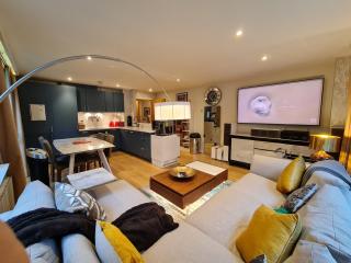 Stylish and Modern 1 Bedroom Apartment in Farringdon - 5