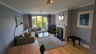 Large Newly updated 3BD Duplex 20Min to Airport - 5