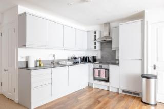 Beautifully Refurbished 2BD Flat- Clapham - 8