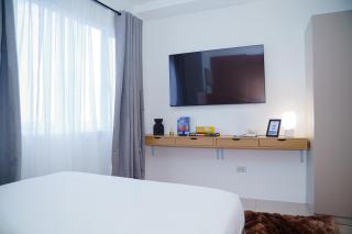 Studio good for 4 on Lacson St, downtown Bacolod - 5
