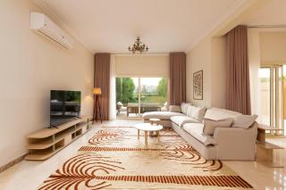 Sakura Villa in New Giza 3 BDRM By Kennah - 0