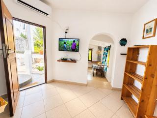 Spacious Galu 1BR 10 Min Walk to Beach Diani - 8