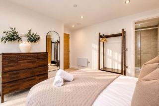 3 Bed Penthouse - City Skyline Views - 3