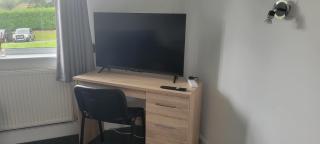 Apartment 2 Sleeps 2 with Enclosed Garden - 6
