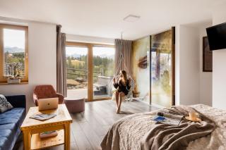 Dom Hrabiego Tatrzańska Polana with Mountain View, Private Jacuzzi & Free Parking by Downtown Apartments - 2