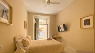 Newly renovated, fully equipped room - 3