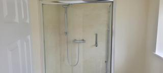 Apartment 5 Sleeps 2 with Garden - 2