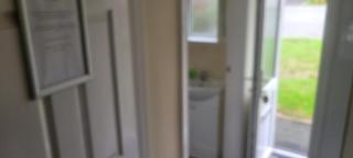 Apartment 5 Sleeps 2 with Garden - 4