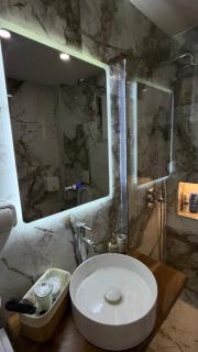 Cozy & Modern Retreat 10 Min from Tirana Center - 1