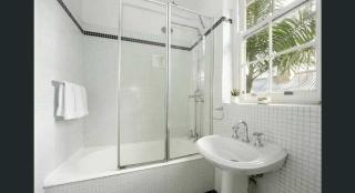 Spacious 2BDR Apt in the Heart of East Melbourne - 6