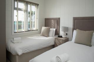 Gull Rocks Beach Lodges - 3