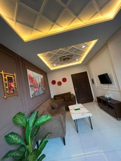 Royale Rest Suites - 8