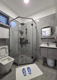 Sleek and sunlit luxury 1 bedroom in lavington - 6