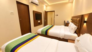 Hotel Embassy Suites - 1