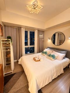 Avida Riala Cebu IT Park City View and Pool Access - 8