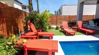 Pool Townhome 250 Steps to Beach - 0