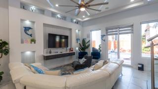 Pool Townhome 250 Steps to Beach - 7