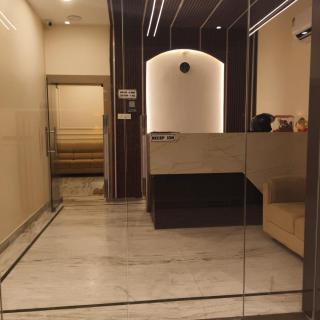 Hotel Ground Plaza - 1
