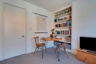 Charming Spacious Flat over 2 Floors on Mill Rd - Pass the Keys - 6