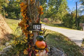Hilltop House - Firepit Views & Private 3 Acres - 4