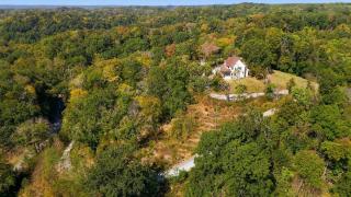 Hilltop House - Firepit Views & Private 3 Acres - 6