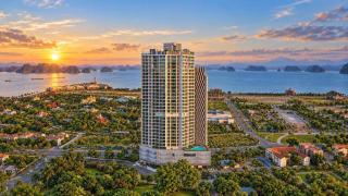 The Holiday Luxury Apart Central Bai Chay - 9